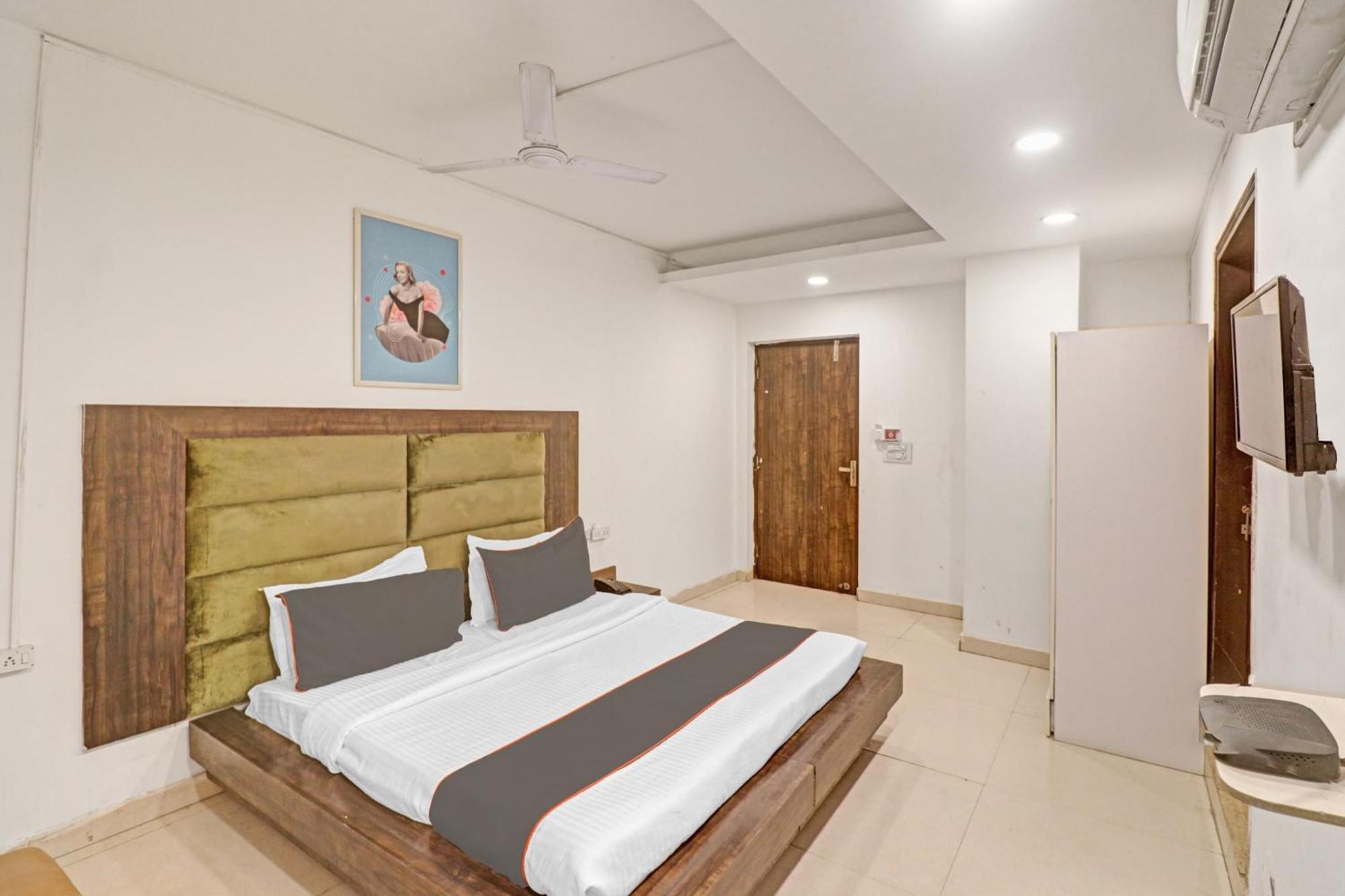 Collection O Seven Heaven Otel Yeni Delhi Dış mekan fotoğraf