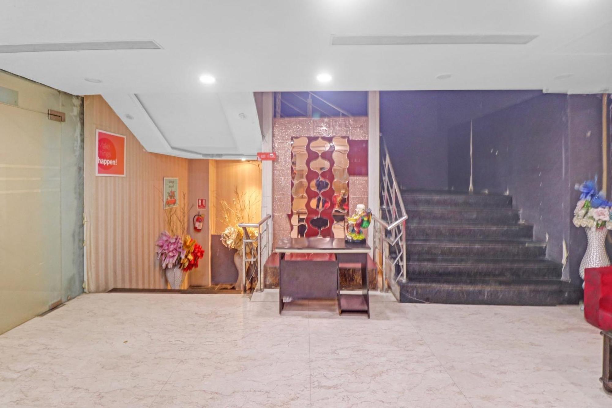 Collection O Seven Heaven Otel Yeni Delhi Dış mekan fotoğraf