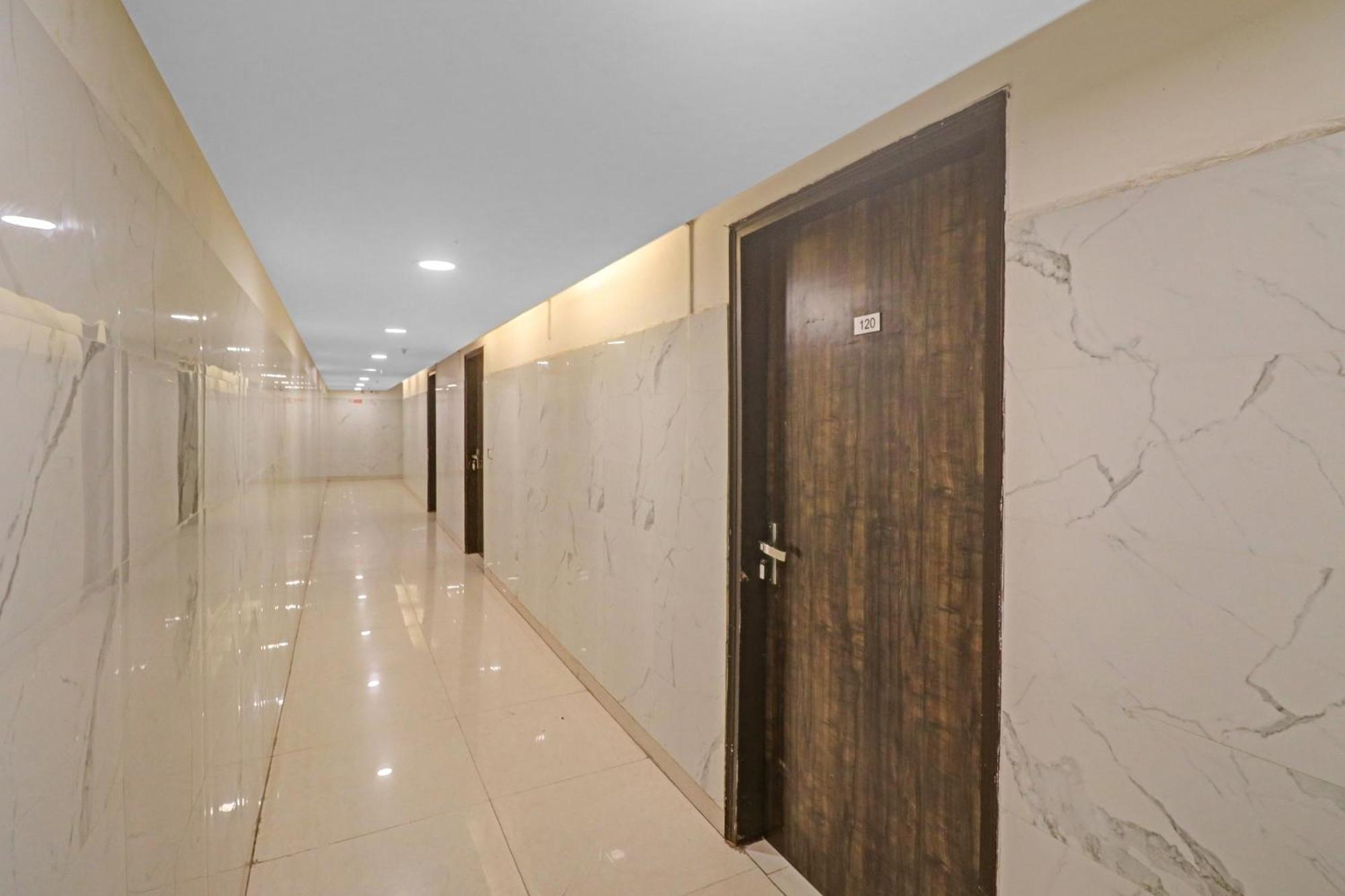 Collection O Seven Heaven Otel Yeni Delhi Dış mekan fotoğraf
